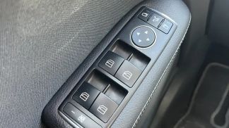 Lízing Hatchback MERCEDES B 180 2016