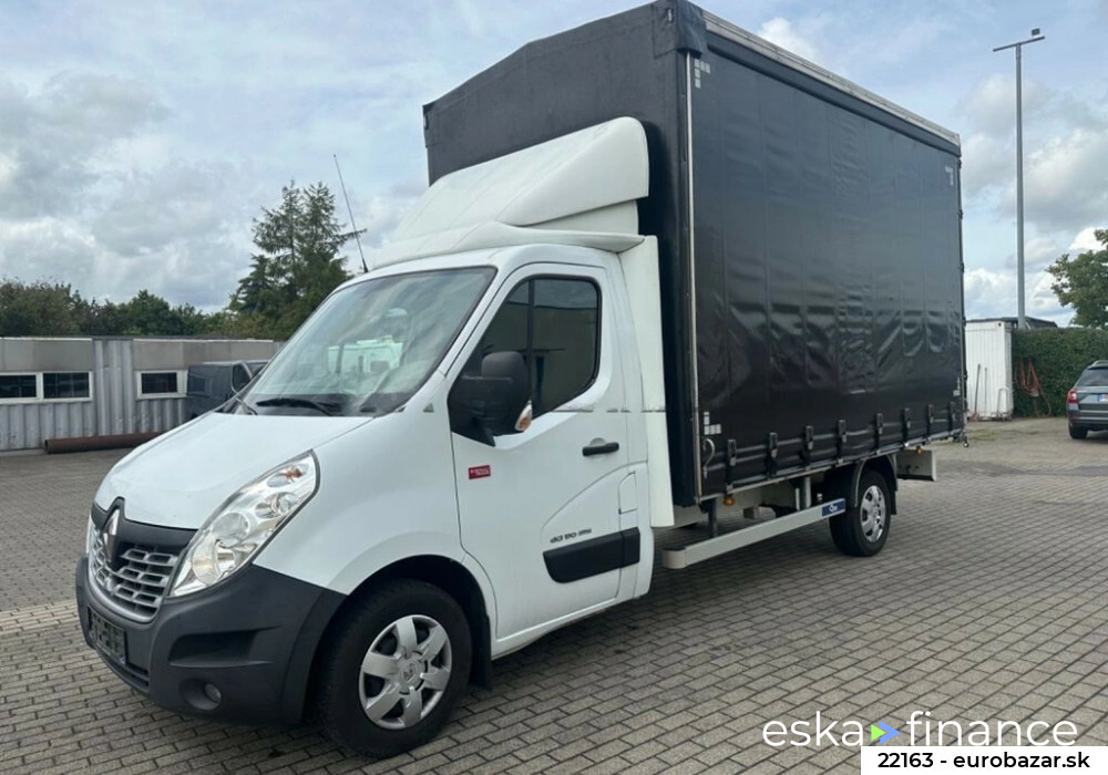 Specjalna ciężarówka Renault Master 2018