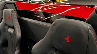 Financování Konvertibilní Ferrari F8 SPIDER 2021