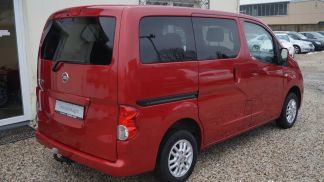 Lízing Hatchback Nissan Evalia 2011