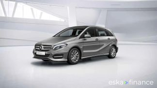 Lízing Hatchback MERCEDES B 180 2018