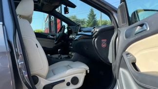 Lízing Hatchback MERCEDES B 180 2016