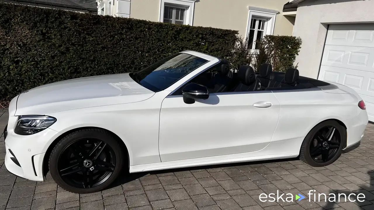 Lízing Kabriolet MERCEDES C 200 2018