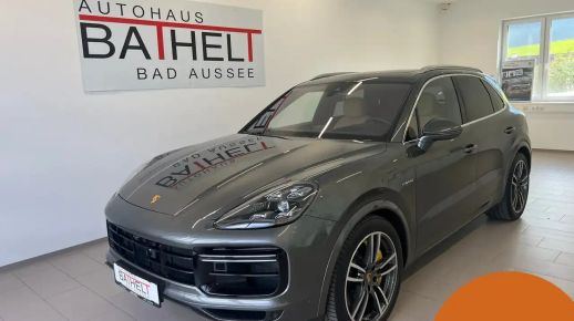 Porsche Cayenne 2022