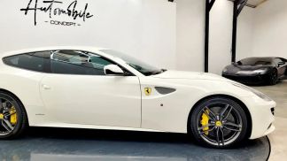 Lízing Kupé Ferrari FF 2012