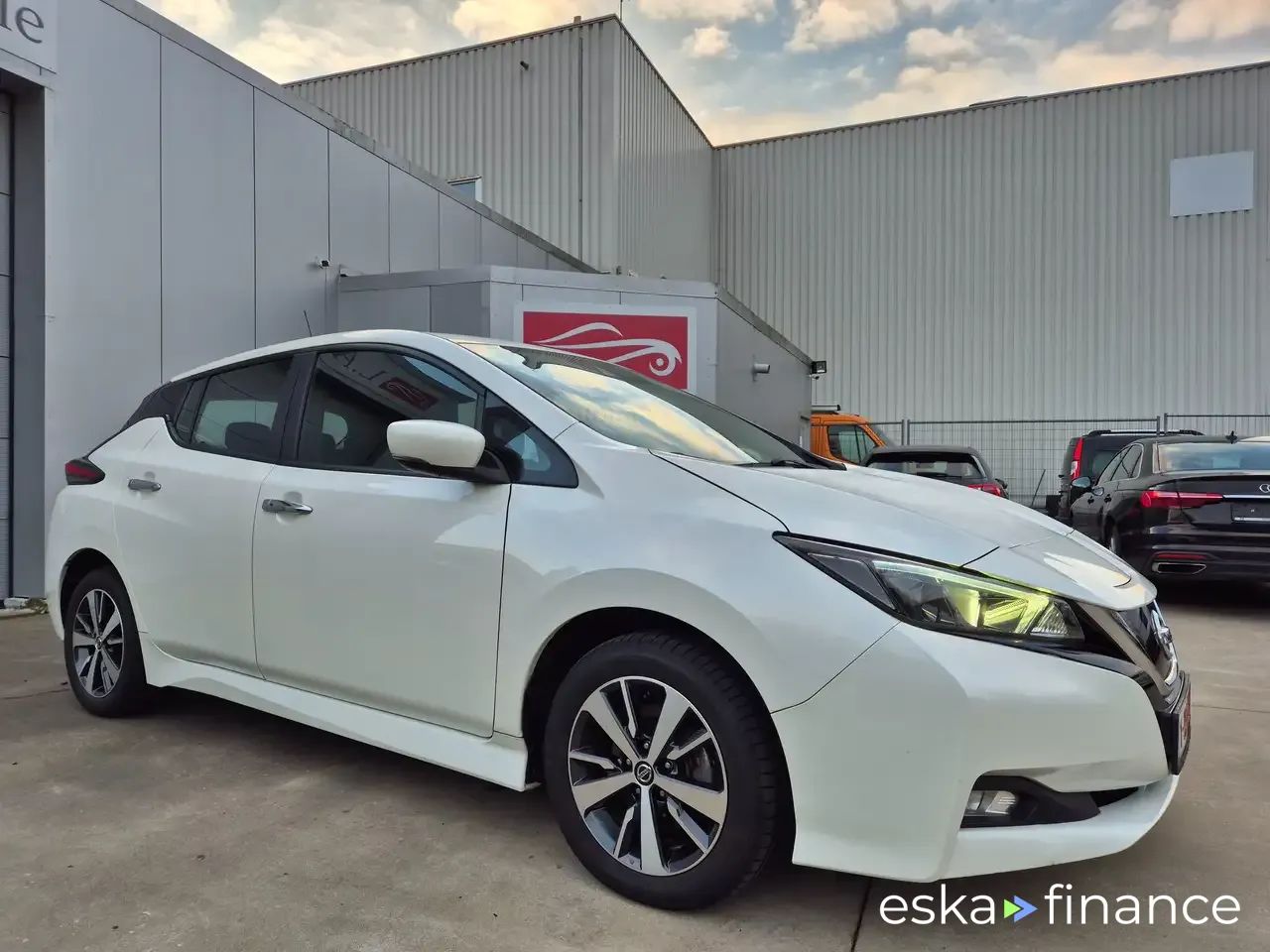 Financování Sedan Nissan Leaf 2020