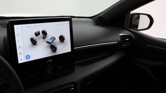 Lízing Hatchback Toyota Yaris 2024