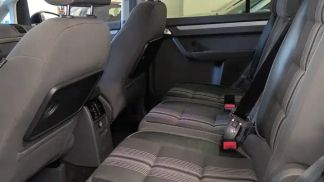 Leasing Le transport des passagers Volkswagen Touran 2012