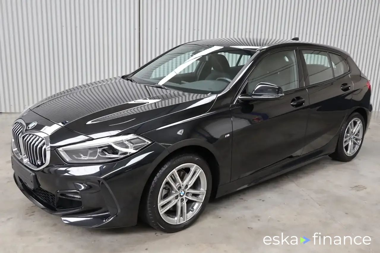 Leasing Sedan BMW 118 2022