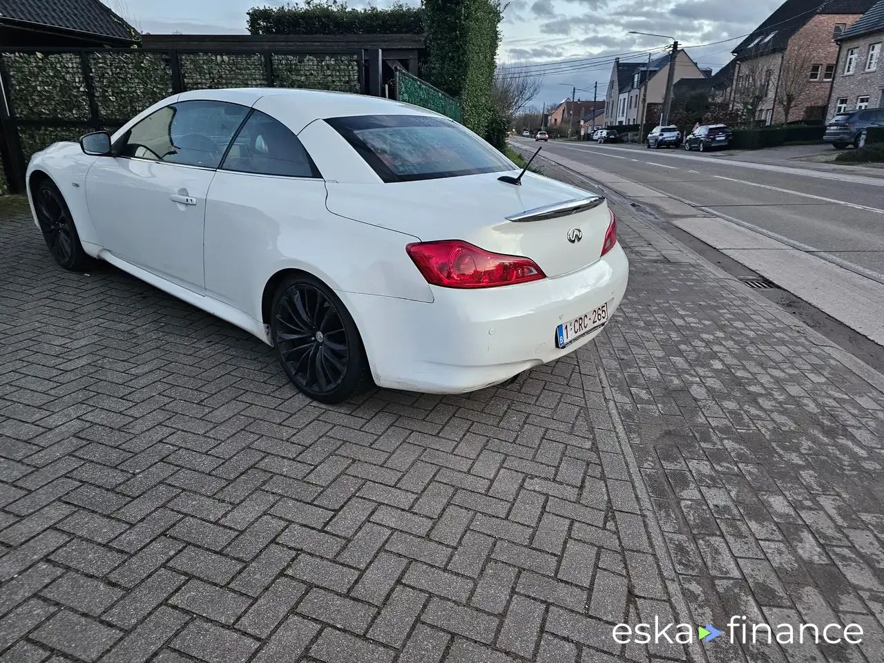 Lízing Kabriolet Infiniti G37 2011