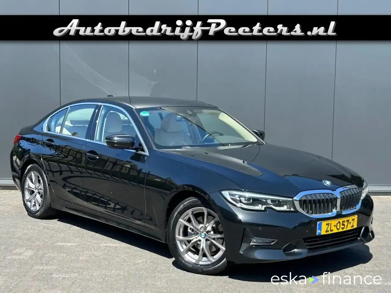 Lízing Sedan BMW 320 2019
