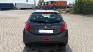 Lízing Sedan Peugeot 208 2013