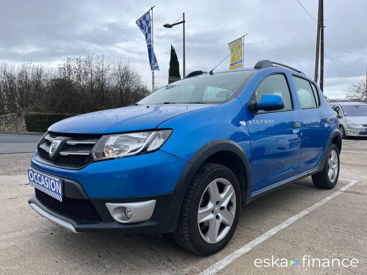 Lízing Sedan Dacia Sandero 2015