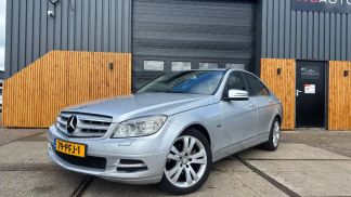 Lízing Sedan MERCEDES C 180 2011