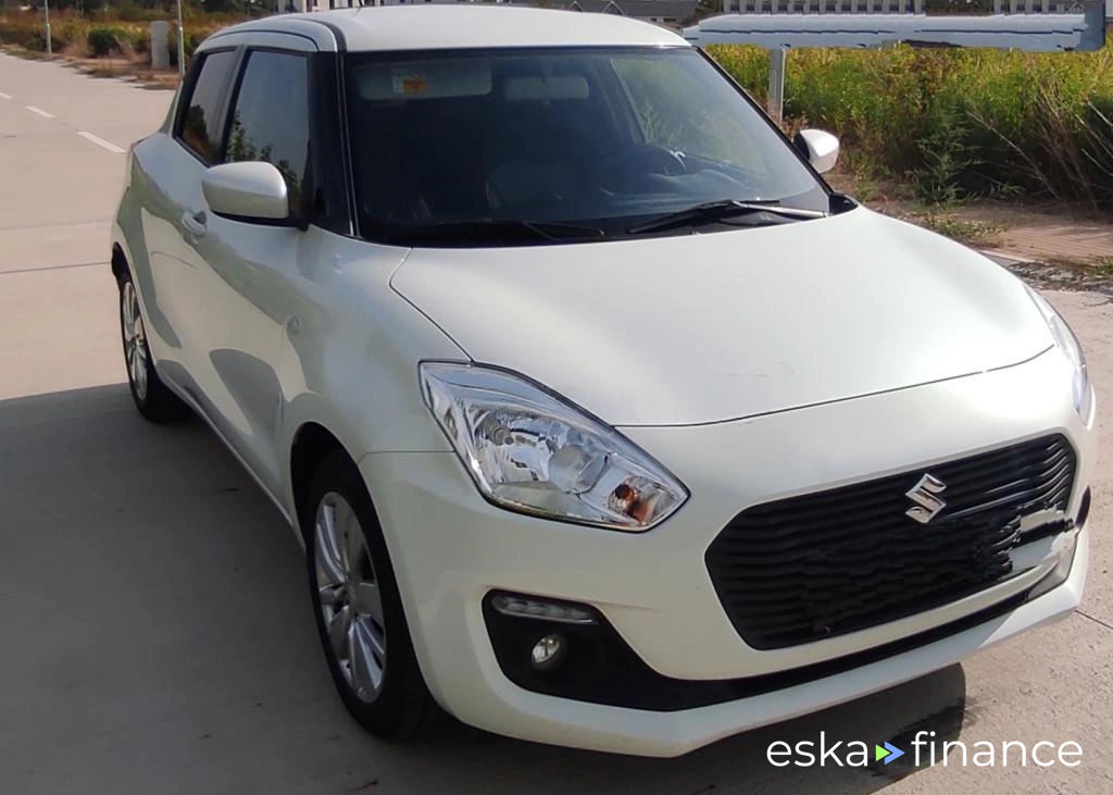 Lízing Hatchback Suzuki Swift 2018