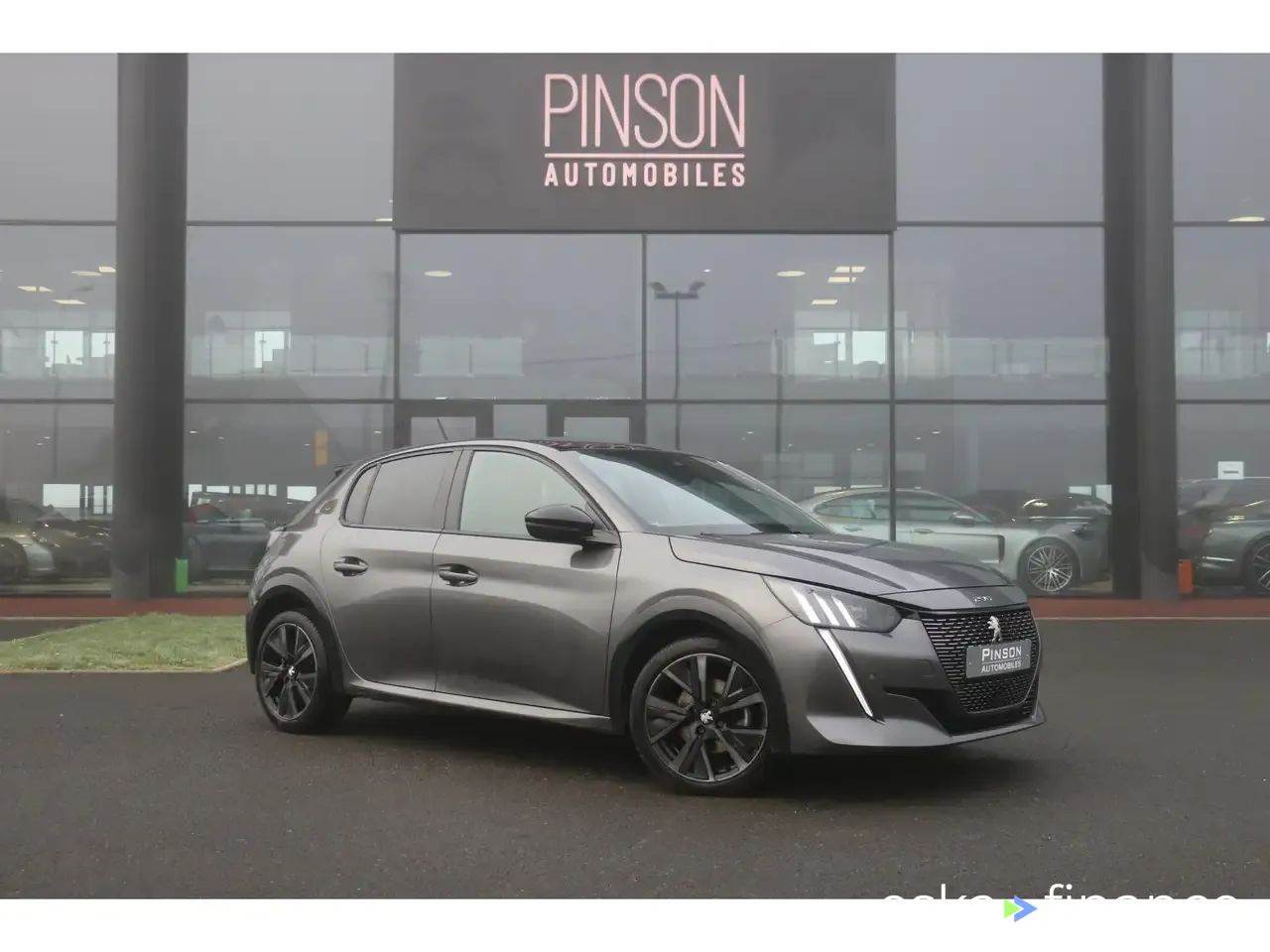 Leasing Sedan Peugeot 208 2023