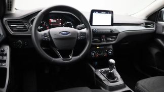 Lízing Sedan Ford Focus 2022