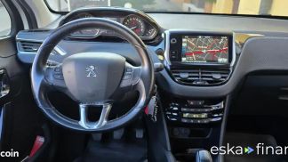 Lízing Hatchback Peugeot 208 2016