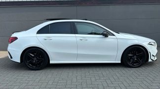 Lízing Sedan MERCEDES A 200 2019