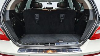 Lízing Hatchback MERCEDES R 350 2011