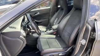 Lízing Sedan MERCEDES CLA 180 2016