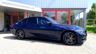 Lízing Sedan BMW 330 2019