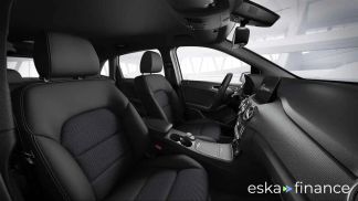 Lízing Hatchback MERCEDES B 180 2018