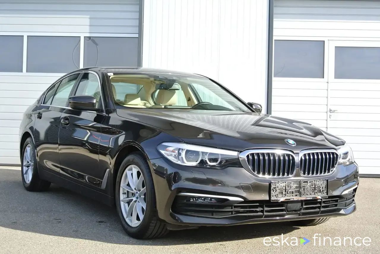 Lízing Sedan BMW 530 2019