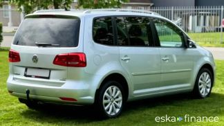 Financování Hatchback Volkswagen Touran 2011