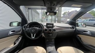 Lízing Hatchback MERCEDES B 180 2012