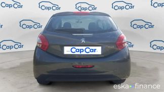 Lízing Hatchback Peugeot 208 2014