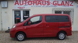 Lízing Hatchback Nissan Evalia 2011