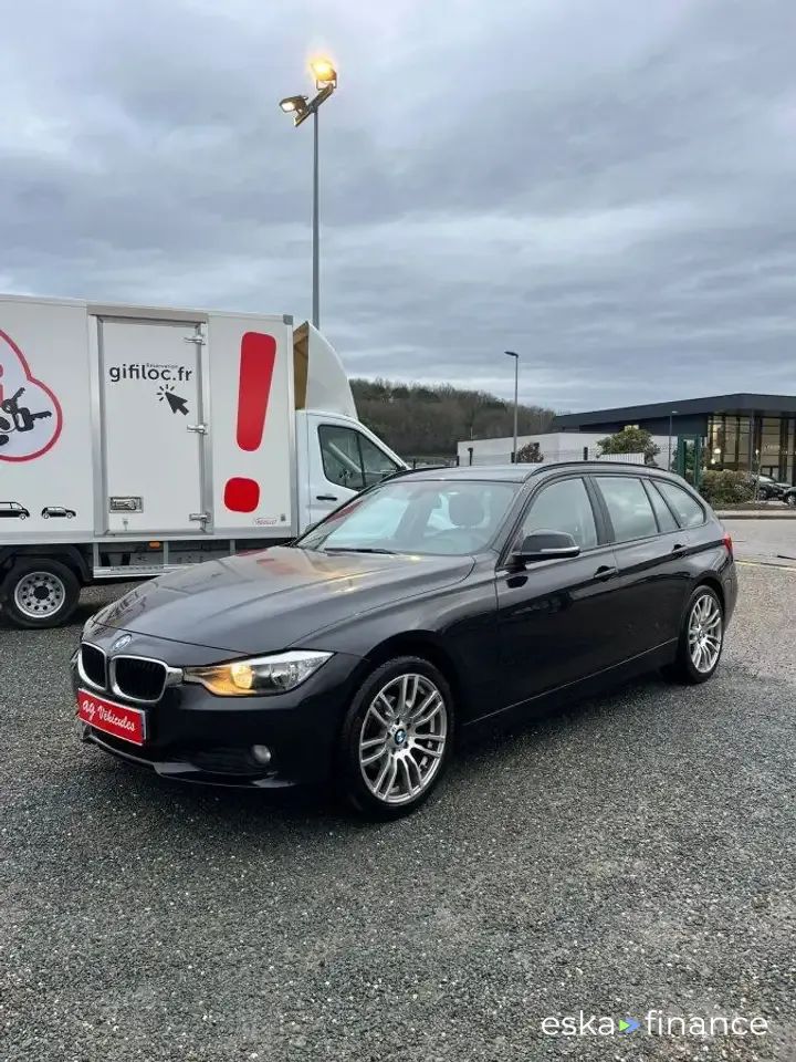 Lízing Kombi BMW 318 2014