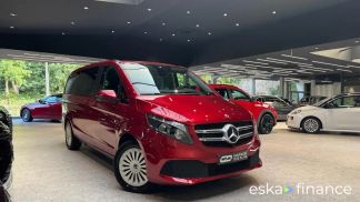 Lízing Hatchback MERCEDES V 250 2023