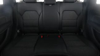 Lízing Hatchback MERCEDES B 180 2016