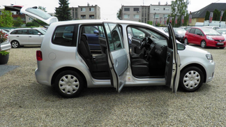 Leasing Passenger transport Volkswagen Touran 2012