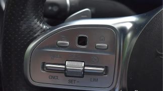 Lízing Sedan MERCEDES C 180 2021