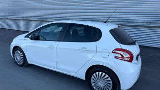 Lízing Hatchback Peugeot 208 2015
