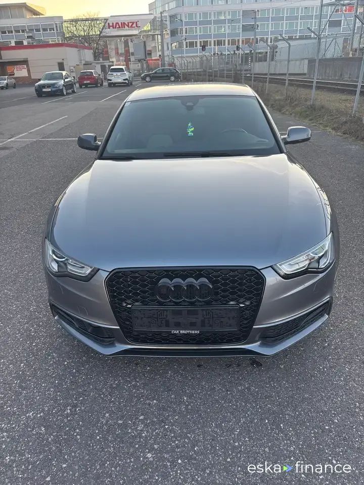 Lízing Sedan Audi A5 2014