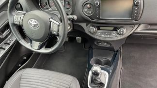 Financování Sedan Toyota Yaris 2016