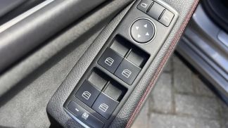 Lízing Sedan MERCEDES CLA 180 2016