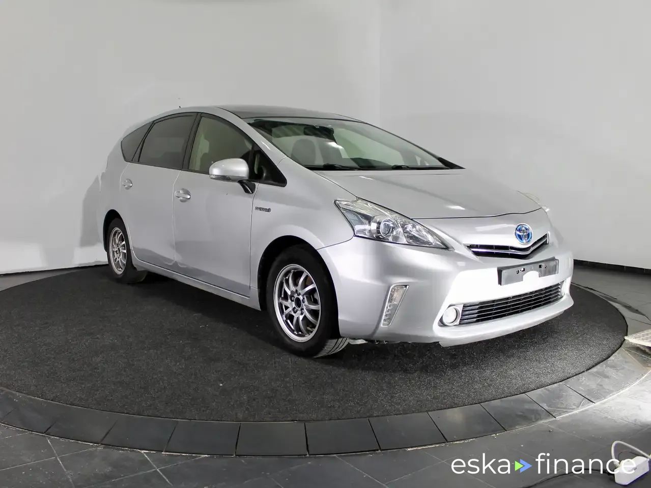 Leasing Hatchback Toyota Prius 2012