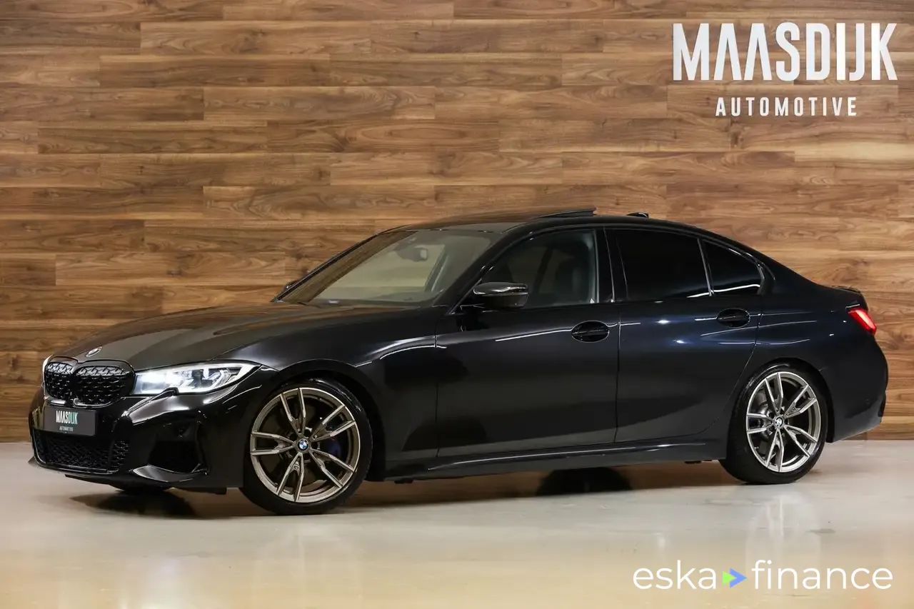 Lízing Sedan BMW 340 2019