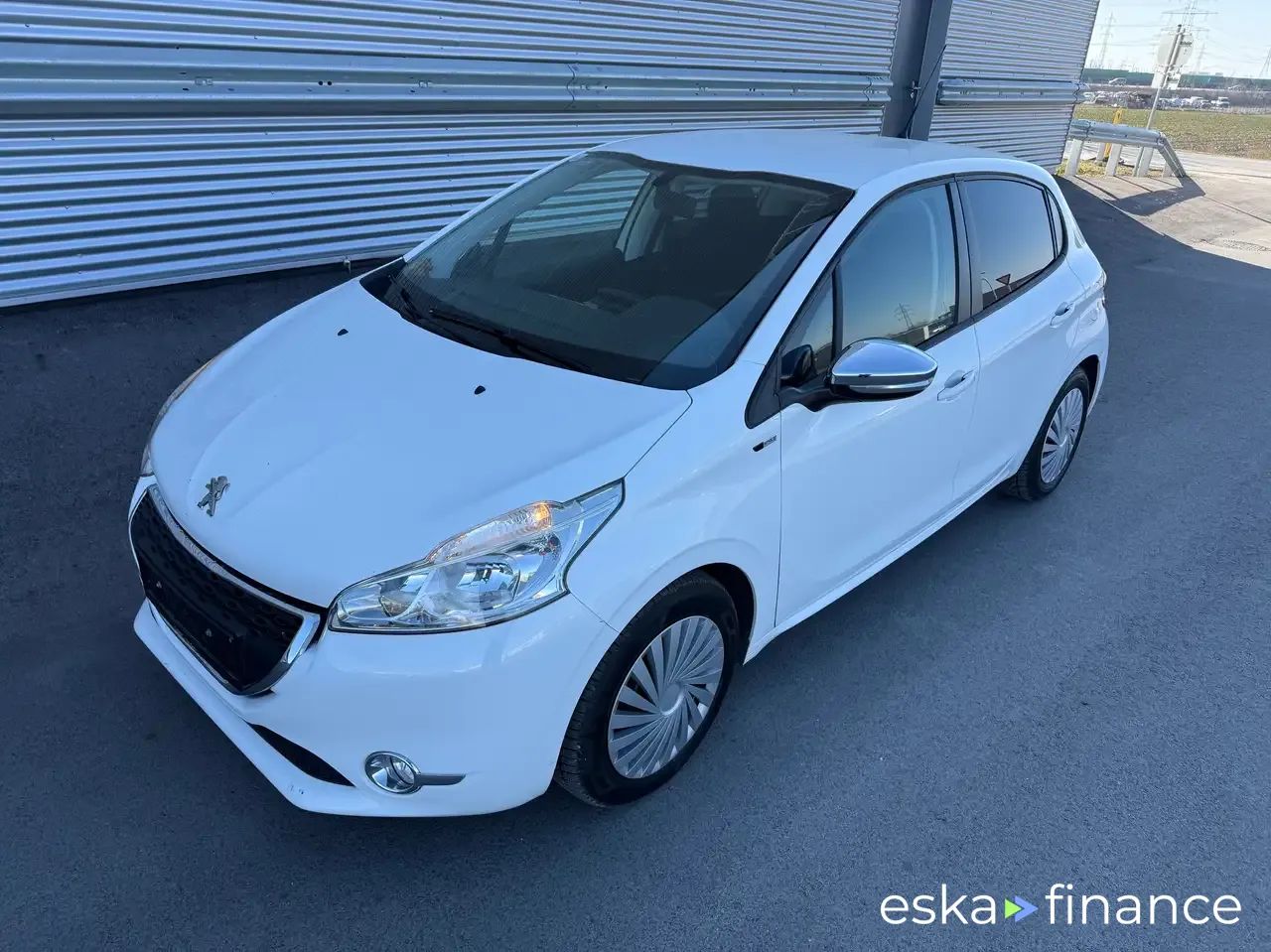 Lízing Hatchback Peugeot 208 2015