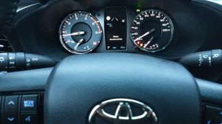 Finansowanie SUV Toyota Hilux 2025