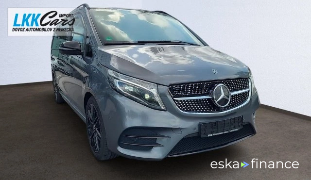 Lízing Špeciálny nákladiak Mercedes-Benz V TRIEDA 2020