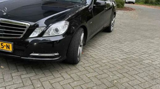 MERCEDES E 200 2011