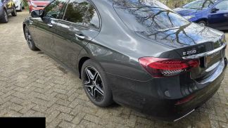 Lízing Sedan MERCEDES E 200 2022