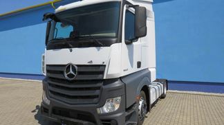 Lízing Traktor MERCEDES 1842 2019