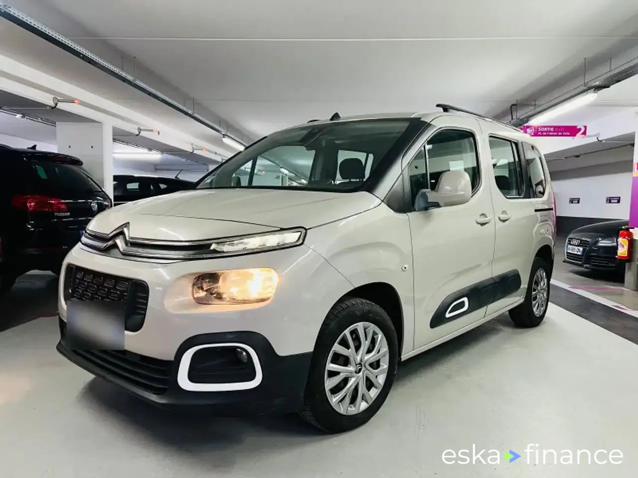 Lízing Hatchback Citroën Berlingo 2019